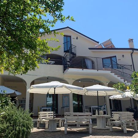 Apartamento Casa Di Livia SantʼAnna Arresi Exterior foto