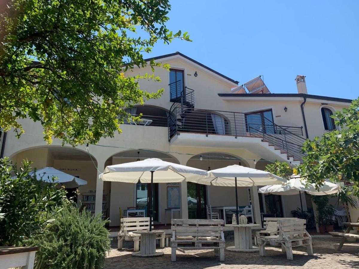 Apartamento Casa Di Livia SantʼAnna Arresi Exterior foto