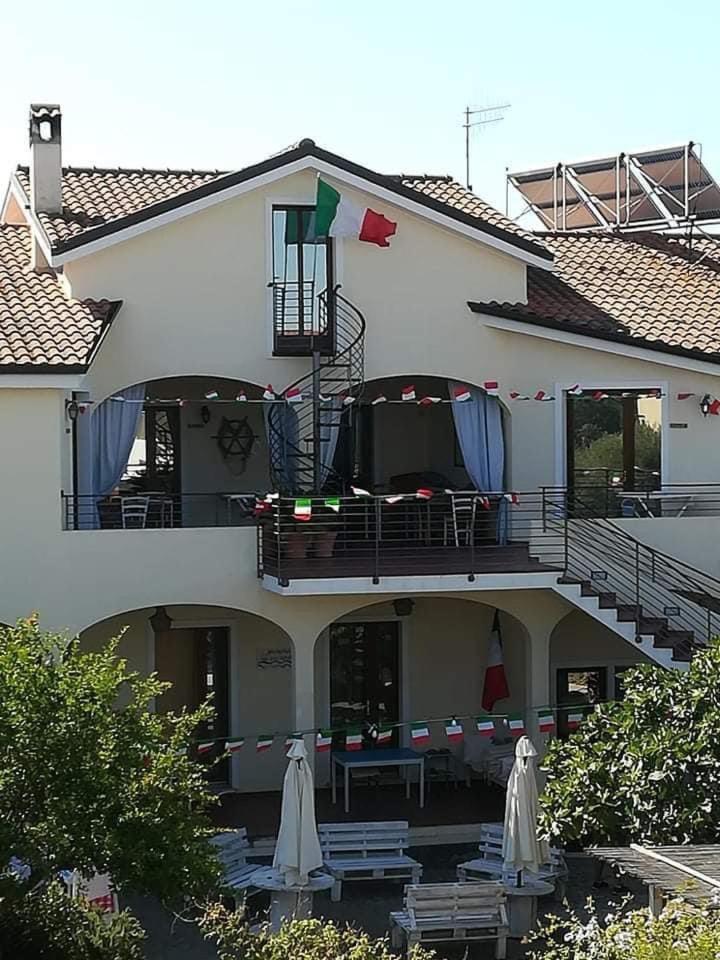 Apartamento Casa Di Livia SantʼAnna Arresi Exterior foto